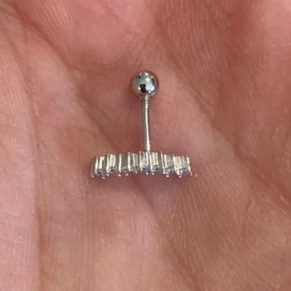 Silver Crystal Cluster Arch Cartilage Earring - Picture 3 of 3